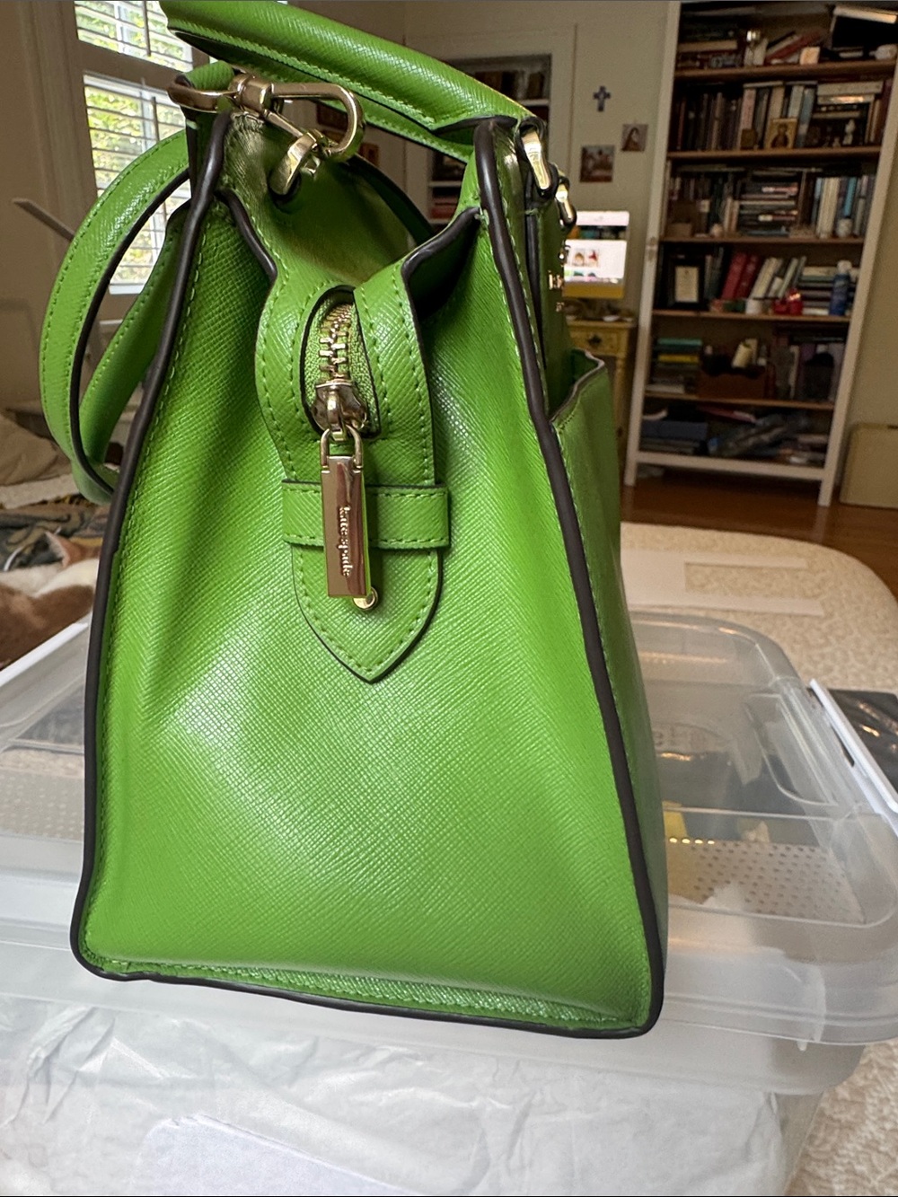 kate spade kelly green leather satchel with crossbody strap, new without tag - Picture 4 of 16